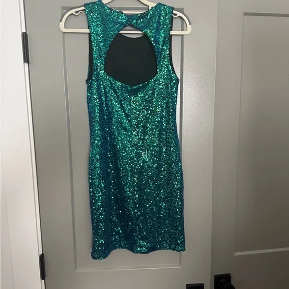 H&M Green Sequin Sheath Mini Dress - Picture 6 of 8
